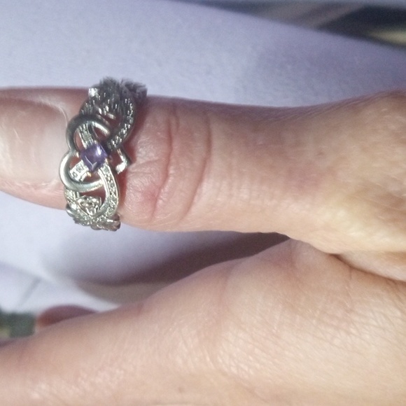 Ring - Picture 5 of 8